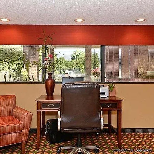 Hotel Travelers Inn & Suites - Memphis