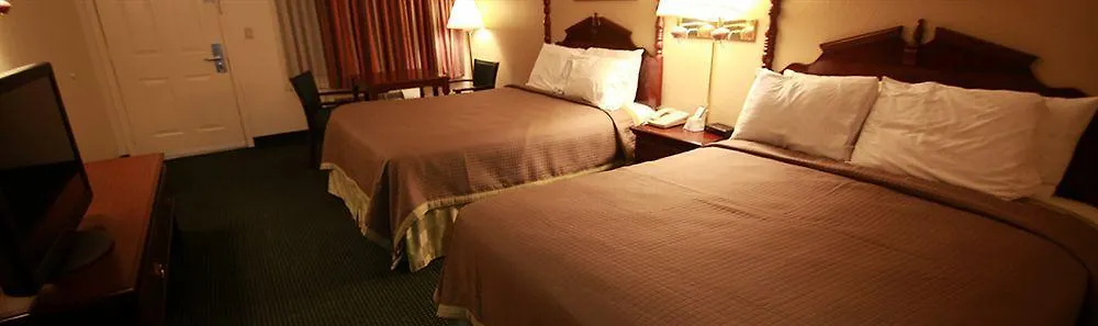 Travelers Inn & Suites - Memphis