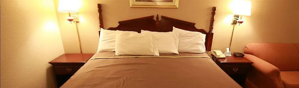 Hotel Travelers Inn & Suites - Memphis