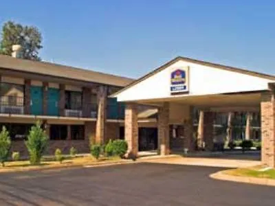 Travelers Inn & Suites - Memphis 2*,