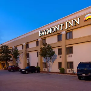 Hotel Baymont By Wyndham East, Memphis